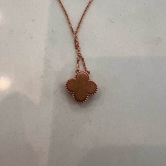 (SOLD) VCA // rhodonite Le pendant (2021 limited edition) - Picture 3 of 5